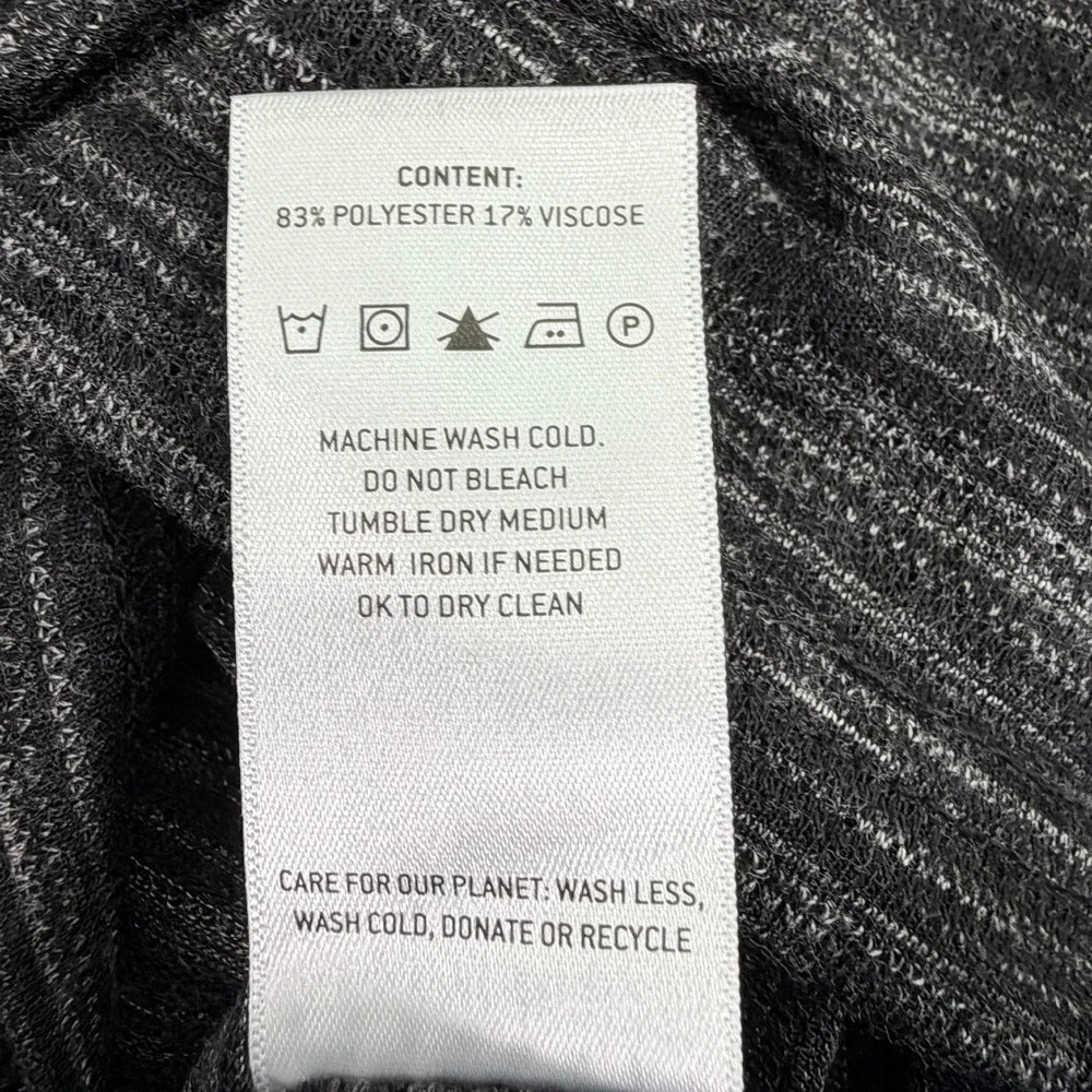Level Ten T Shirt Mens Small Black Melange Knit Short Sleeve Poly Viscose NWT